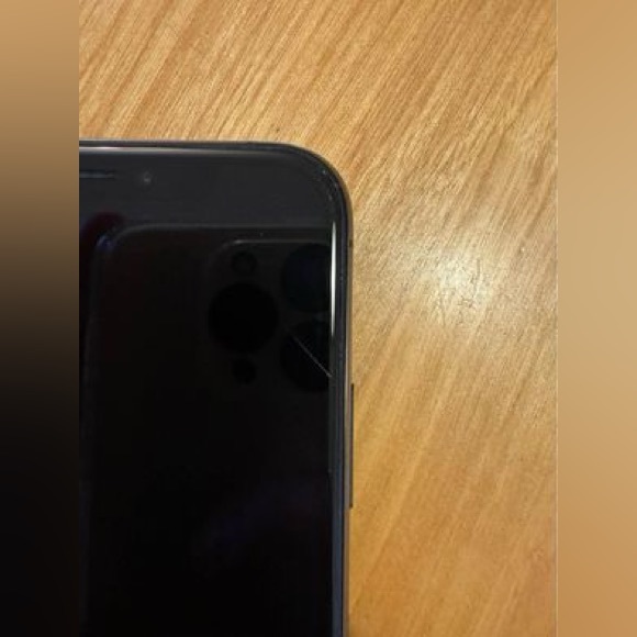 iPhone XS - Picture 7 of 8